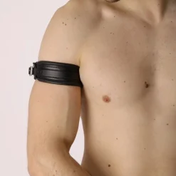 Bruthal Gear Brassard Boucle Cuir -Vestiaire Fetish Soldes brassard boucle cuir 10