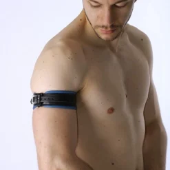 Bruthal Gear Brassard Boucle Cuir -Vestiaire Fetish Soldes brassard boucle cuir 18