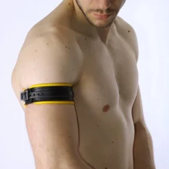 Bruthal Gear Brassard Boucle Cuir -Vestiaire Fetish Soldes brassard boucle cuir 7