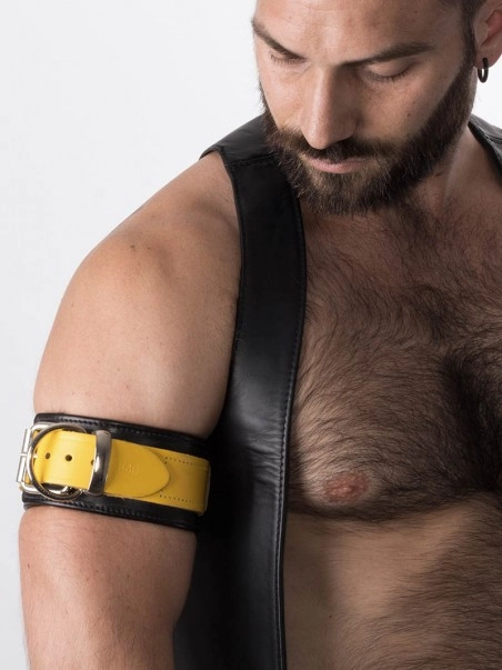 RoB Accessoires Brassard Cuir Boucle Piss 4 RoB Accessoires Brassard Cuir Boucle Piss – Image 2