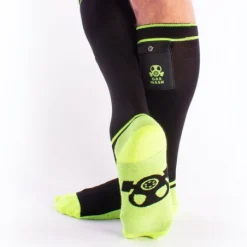 Brutus Chaussettes Hautes Party Socks Gas Mask (plusieurs Coloris) 8 Brutus Chaussettes Hautes Party Socks Gas Mask (plusieurs Coloris) -Vestiaire Fetish Soldes chaussettes hautes party socks mask plusieurs coloris 6