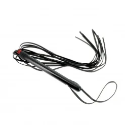 The Red Martinet Long En Cuir 15 The Red Martinet Long En Cuir -Vestiaire Fetish Soldes martinet long en cuir 4