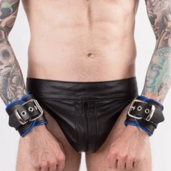 RoB Accessoires Menottes Cuir Bords Bleus -Vestiaire Fetish Soldes menottes bords bleus cuir 2