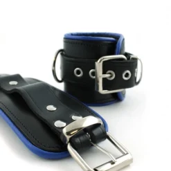RoB Accessoires Menottes Cuir Bords Bleus -Vestiaire Fetish Soldes menottes bords bleus cuir 5