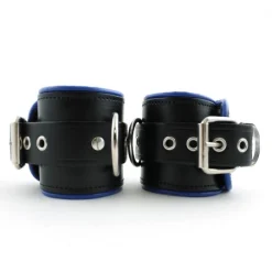 RoB Accessoires Menottes Cuir Chevilles Bords Bleus -Vestiaire Fetish Soldes menottes chevilles bords bleus cuir 1