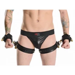 Menottes En Cuir Cuisses - Strict Leather -Vestiaire Fetish Soldes menottes en cuir cuisses strict leather 1
